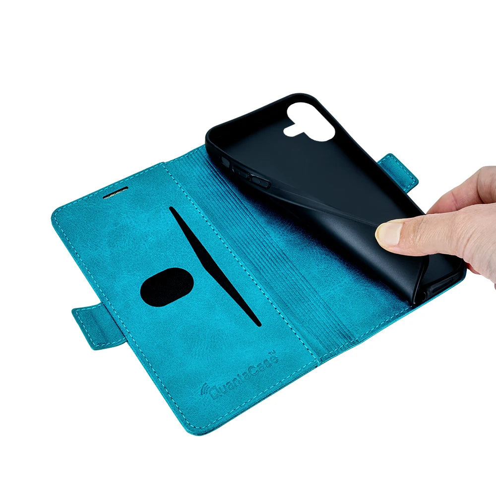 QuantaCase for iPhone 17 in Turquoise — flexible inner cradle